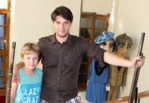 KEIJO-JOHANN NORDEN Kehrast ja MIHKEL TIKERPALU Viinistult näitlevad Lennusadama laval