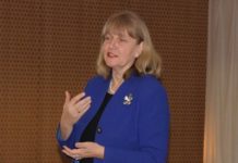 Minister HELMEN KÜTT kohtus Raasiku valla eakatega