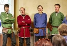 Aruküla ansambel Lüü-Türr esines Hiiu Folgil