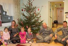 USA õhuväelased külastasid Kehra Lepatriinu lasteaeda
