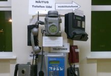 Kehra gümnaasiumis on näitus vanadest telefonidest