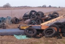 Anija Eide lähedale on tekkinud prügimägi