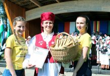 Arukülas põlvkondade peol oli üle 1000 esineja ja pealtvaataja