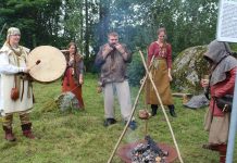 MTÜ Estlander tegi Kuusalu Lauritsakivi juures ohvririituse