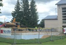 Raasiku kooli juurdeehituse seinad saavad peagi püsti