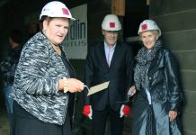 Raasiku kooli juurdeehitus sai 1. septembril nurgakivi