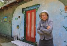 Kunstnik AVE NAHKUR elab kogu suve oma majas Kuusalus