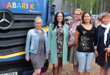 Laste Vabariiki Kuusalu rahvamaja taha tuli mitusada uudistajat