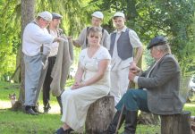 Pikaveres esietendus VAINO NAPI lavastatud „Veskijärve”