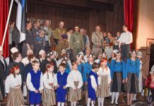 Vihasoo küla tähistas Eesti riigi juubelit etendusega „Sündinud 1918. aastal“