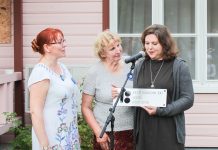 Juminda poolsaare rannakülade EV100 kingitusena on Leesil uus lipumast