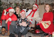 Kehra jõulumaal tegutseb nutisõltuvuses päkapikk