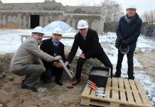 Loksa uus Konsum sai nurgakivi