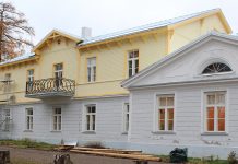 Aruküla mõis sai uue katuse ja rõõmsama ilme