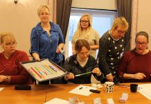 Kuusalu vallamaja töötajad meisterdasid jõulude eel vaprusehelmeid