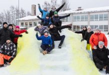 Kuusalu spordikeskuse juures on 20 skulptuuriga lumelinn
