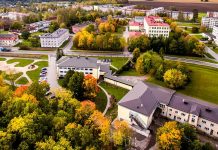 Kehra algklassimaja fassaad saab korda