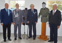 Riigikogu esimees ja Soome kaitseatašee näituse avamisel Kehras