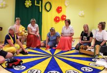 Kehra Lepatriinu lasteaia juubelipeol tegid õpetajad näitemängu