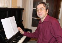 Briti pianistid plaanivad JUHAN TRUMBI laulu teha maailmakuulsaks