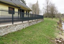 Joaveski rahvamajal ja parklal piirdeaed