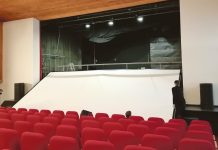 Aruküla rahvamaja sai uue kinoekraani ja kõlarid