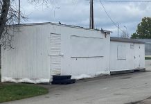 Kehra turukaupleja: „Meie kioskid on seaduslikud.“