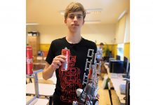 Pikavere robootikaringi noormehed võtsid Robotexil kaksikvõidu