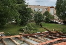 Marutuul viis Anija kortermajalt katuse