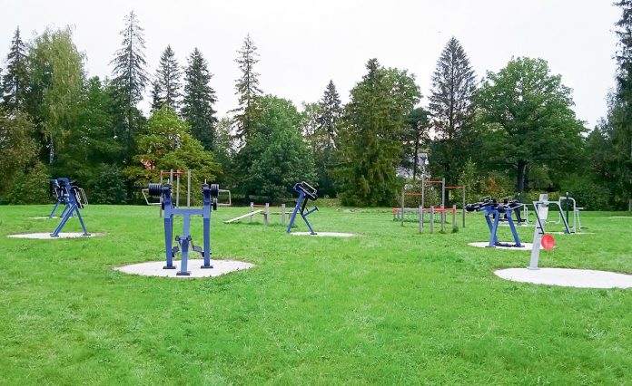 35 Kehra jõulinnak1-2