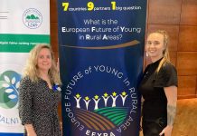 MAARJA-LY TEINO ja MARI MÖLS tutvustasid Serbias Raasiku valla noorsootööd