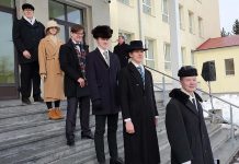 Kehra gümnaasium korraldas Eesti sünnipäeva puhul presidentide paraadi