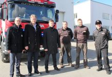 Anija valda külastas siseminister KRISTIAN JAANI Anija vallavolikogu esimees JAANUS KALEV, vallavanem RIIVO NOOR, siseminister KRISTIAN JAANI, Kehra komando päästja VEIKO MALTS, meeskonnavanem ERKO KRUUSAMÄGI ja komandopealik JAANUS JAAGO Kehra päästekomando ees.