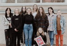 Uurikad pälvisid parima noorte pärimusbändi tiitli