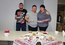 Arukülas olid jõulukohvik ja laat Ukraina toetamiseks