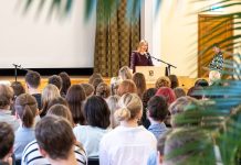 Kehra gümnaasiumi karjääripäeval osales ka KERSTI KALJULAID