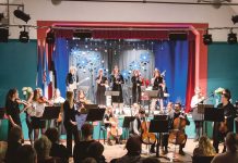 Kuusalu rahvamajas esinesid kunstide kooli õpilased ja õpetajad