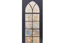 Kuusalu kiriku uus vitraažaken kujutab Jeesuslapse sündi