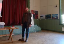 ERKI VAIKRE õpetas Kolgaküla rahvale kogukonna kriisiplaani koostamist