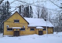 Kehra mehed esinesid Vihasoo pilliprallel