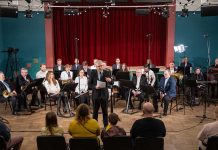 Kuusalu pasunakoor esitas minikontserdil kaks uudisteost