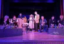 Raasiku näitetrupi Mürkapõka esietendus läks täissaalile