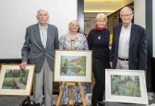 TUNNE KELAM kinkis Kehra muuseumile kaks loodusmaali