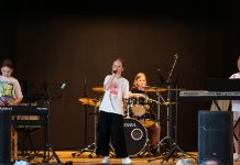 Raasiku kolmas Musafest tuli äikesetormi tõttu rahvamajja kolida