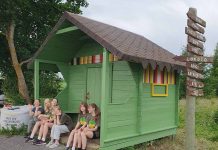 Kuusalu malevlased värvisid ja immutasid bussipeatustes, külaplatsidel, sadamas