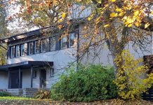 Estroni näitus Kiiu Kojas