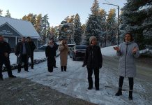 Kliimaminister YOKO ALENDER kohtus Lahemaa piirangute teemal kohalike elanikega