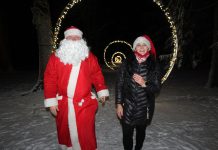 Pikavere mõisapark muutus üheks õhtuks võlumaaks „Valguse sosinad“