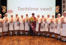 Kehra memmede rahvatantsurühm Kadri on tegutsenud pool sajandit