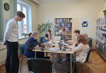 Kuusalu noored õpetasid eakatele digioskusi